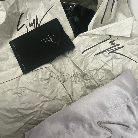 🖤 Giuseppe Zanotti Black Suede Debra Bow Platform Pumps Size 35 - Picture 12 of 14